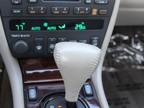 Used 2000 Cadillac Eldorado Touring image 6