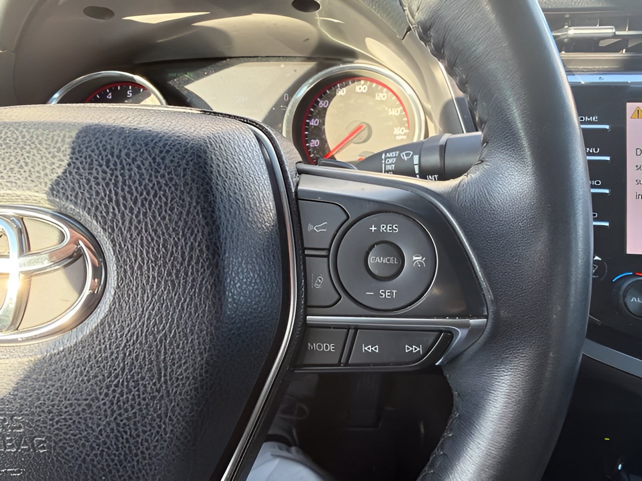 Used 2018 Toyota Camry XSE w/ Audio Package FWD image 16