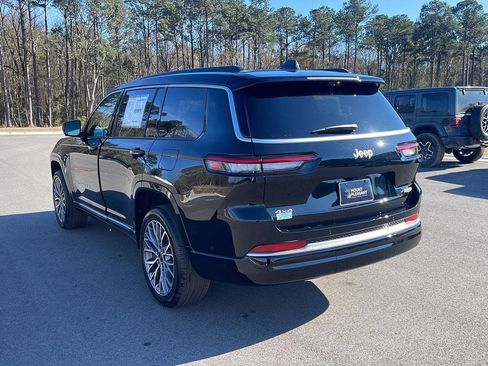 New 2026 Jeep Grand Cherokee L Summit w/ Advanced Protech Group IV AWD/4WD image 5