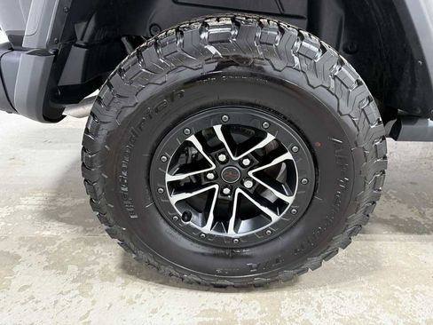 Used 2025 Jeep Wrangler Unlimited Rubicon w/ XTREMEE 35" Tire Package image 6