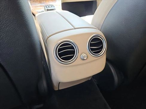 Used 2016 Mercedes-Benz C 300 Sedan image 15