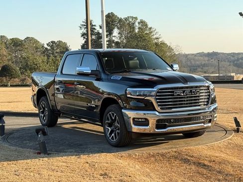 New 2026 RAM 1500 Laramie AWD/4WD image 9