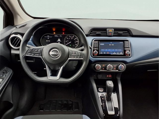 Used 2025 Nissan Versa SV FWD image 4