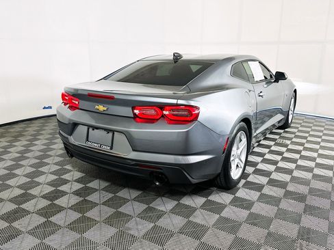 Used 2020 Chevrolet Camaro LT RWD image 3