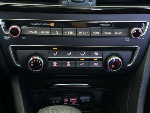 Used 2020 Kia Optima SE FWD image 19