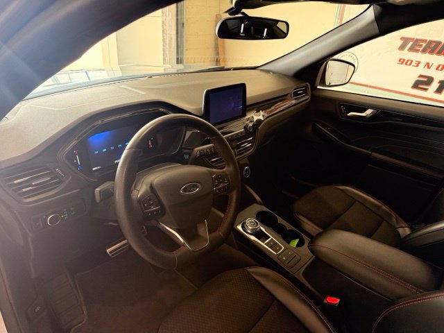 Used 2024 Ford Escape ST-Line AWD/4WD image 11
