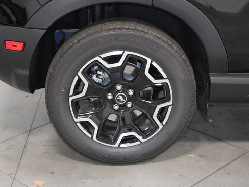 New 2025 Ford Bronco Sport Outer Banks w/ Outer Banks Tech Package+ AWD/4WD image 13
