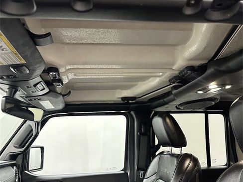 Used 2021 Jeep Wrangler Unlimited Sahara w/ Cold Weather Group image 25