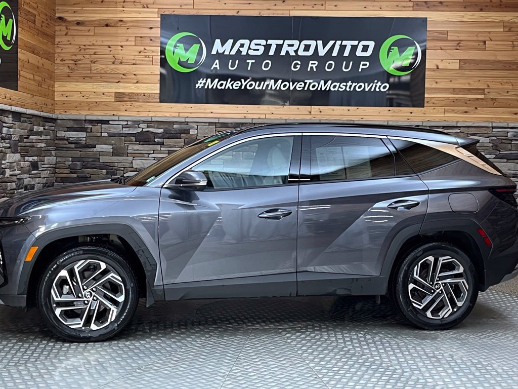 Used 2025 Hyundai Tucson Limited AWD/4WD image 15