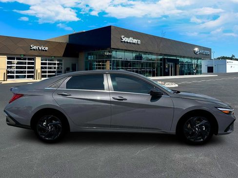 New 2026 Hyundai Elantra SEL Sport image 10