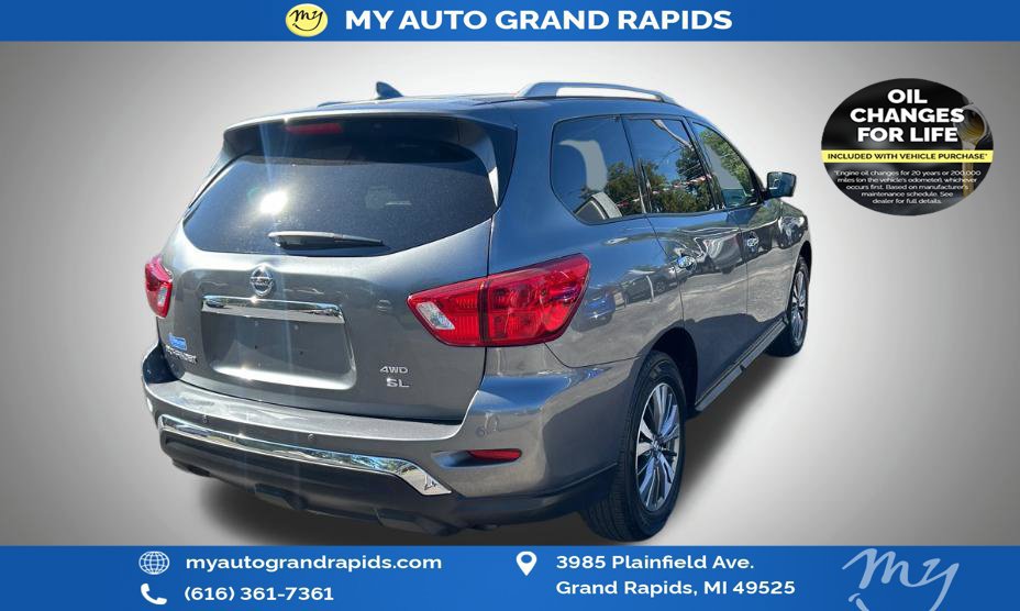 Used 2020 Nissan Pathfinder SL AWD/4WD image 3