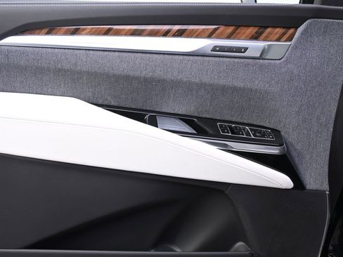 New 2026 Cadillac Escalade ESV Platinum Sport image 23