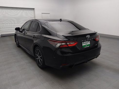Used 2023 Toyota Camry SE w/ Cold Weather Package FWD image 5