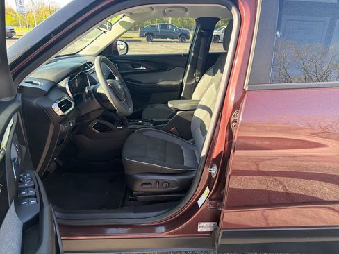 Used 2023 Chevrolet TrailBlazer LT FWD image 10