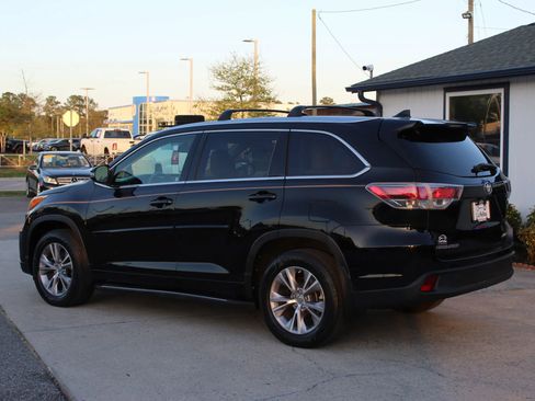 Used 2015 Toyota Highlander XLE image 3