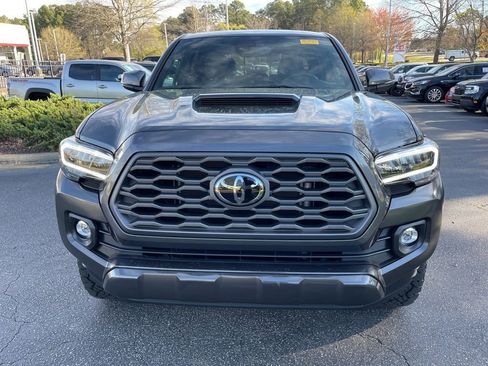 Used 2022 Toyota Tacoma TRD Sport image 3