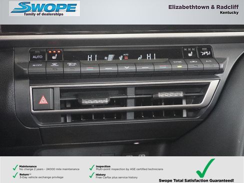 Used 2025 Toyota Camry XSE image 21