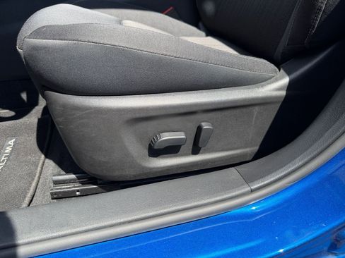 Used 2025 Nissan Altima 2.5 SV image 22