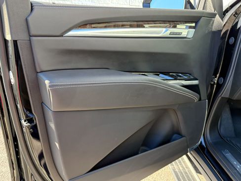 New 2025 Cadillac Escalade ESV Premium Luxury Platinum w/ LPO, Floor Liner Package image 15