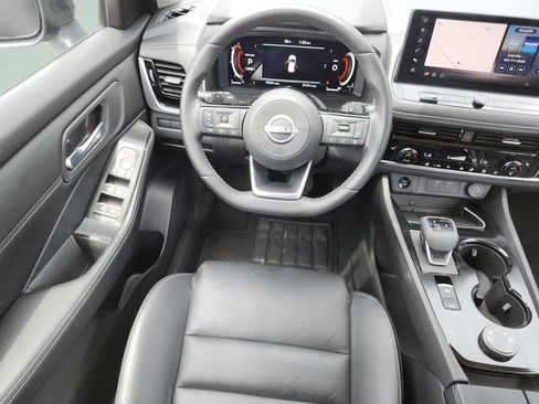 Used 2024 Nissan Rogue SL AWD/4WD image 20