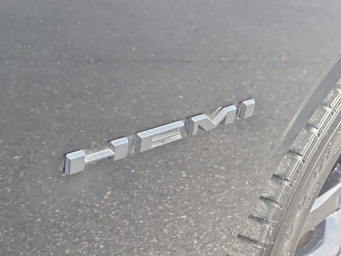 Used 2022 Dodge Challenger R/T w/ Blacktop Package image 6