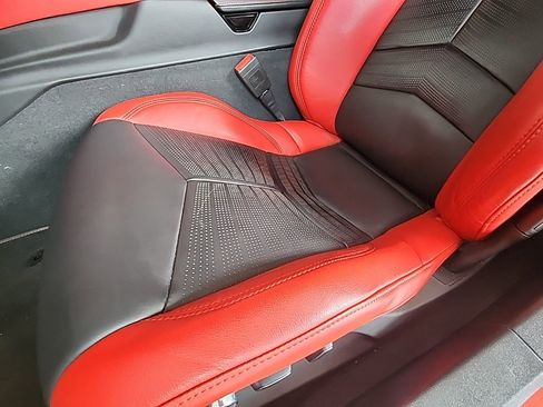 Used 2021 Chevrolet Corvette Stingray Preferred Cpe w/ Z51 Performance Package RWD image 19