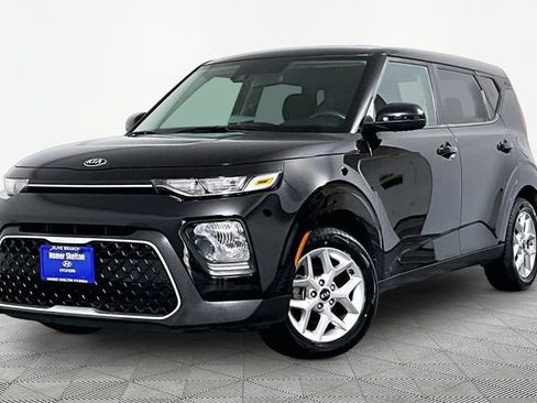 Used 2020 Kia Soul S FWD image 2