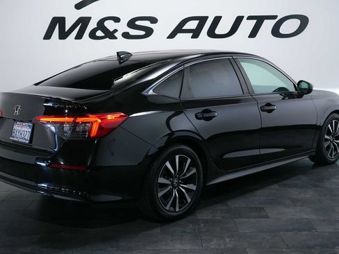 Used 2022 Honda Civic EX image 4
