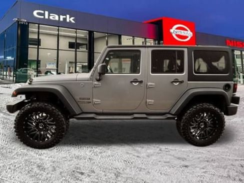 Used 2018 Jeep Wrangler Unlimited Sport S image 4