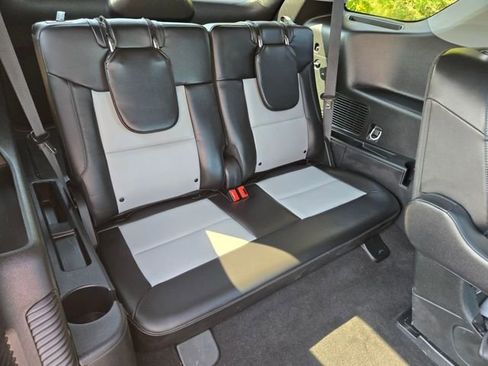 Used 2023 Ford Explorer XLT w/ Equipment Group 202A image 30