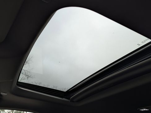 Used 2022 GMC Sierra 1500 Denali w/ Denali Premium Package image 31