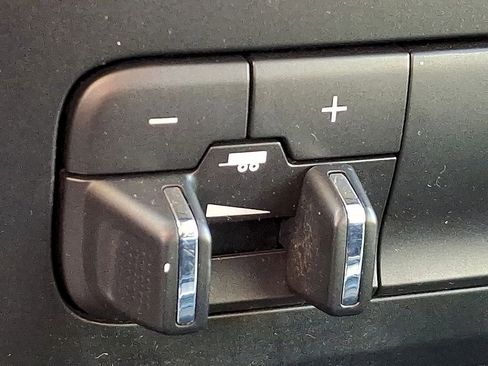 Used 2015 RAM 1500 Big Horn image 25