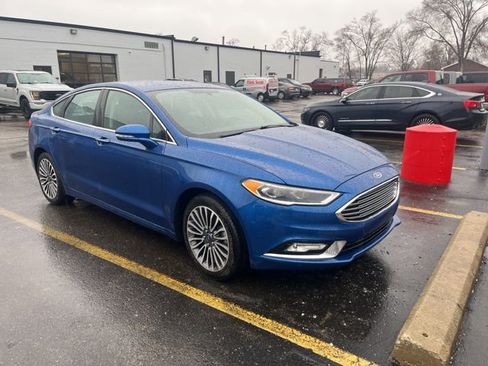 Used 2017 Ford Fusion SE w/ Fusion SE Technology Package image 7