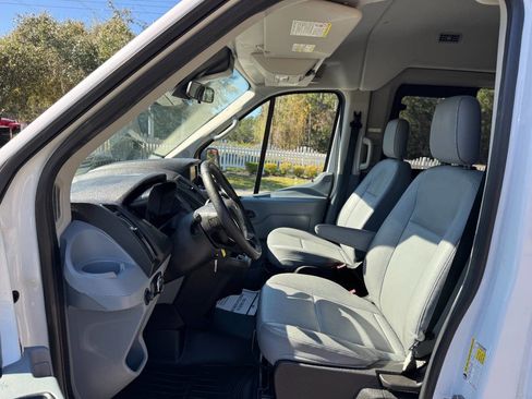 Used 2019 Ford Transit 350 XL image 10