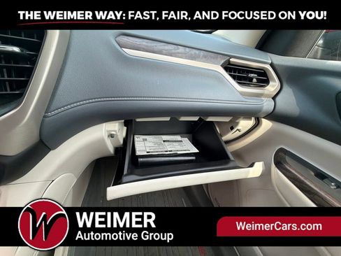Used 2023 GMC Acadia Denali AWD/4WD image 28