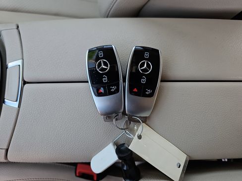 Used 2020 Mercedes-Benz E 350 Sedan image 38