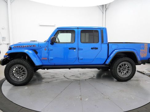 Used 2021 Jeep Gladiator Mojave AWD/4WD image 4