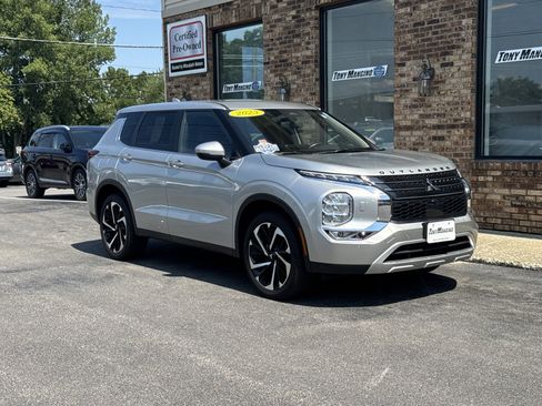 Used 2023 Mitsubishi Outlander SE AWD/4WD image 7