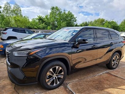 Used 2022 Toyota Highlander XLE
