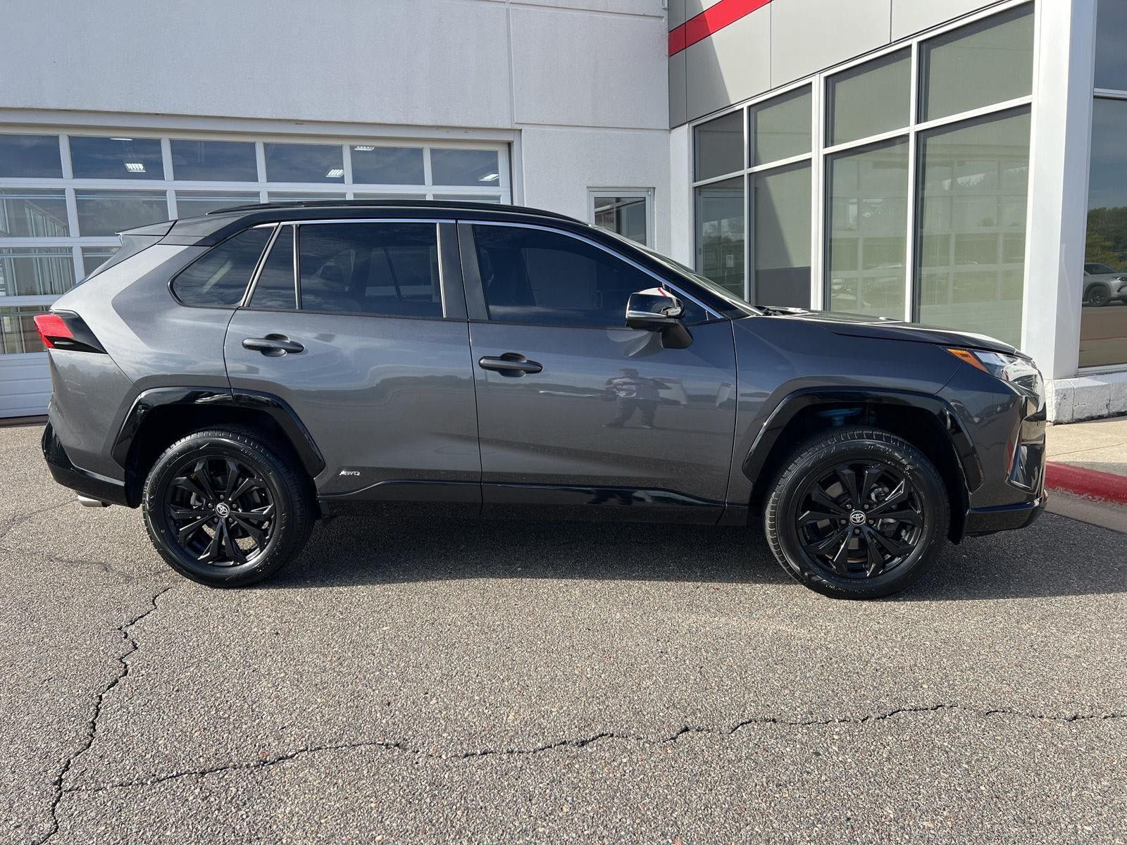 Used 2023 Toyota RAV4 XSE AWD/4WD image 24