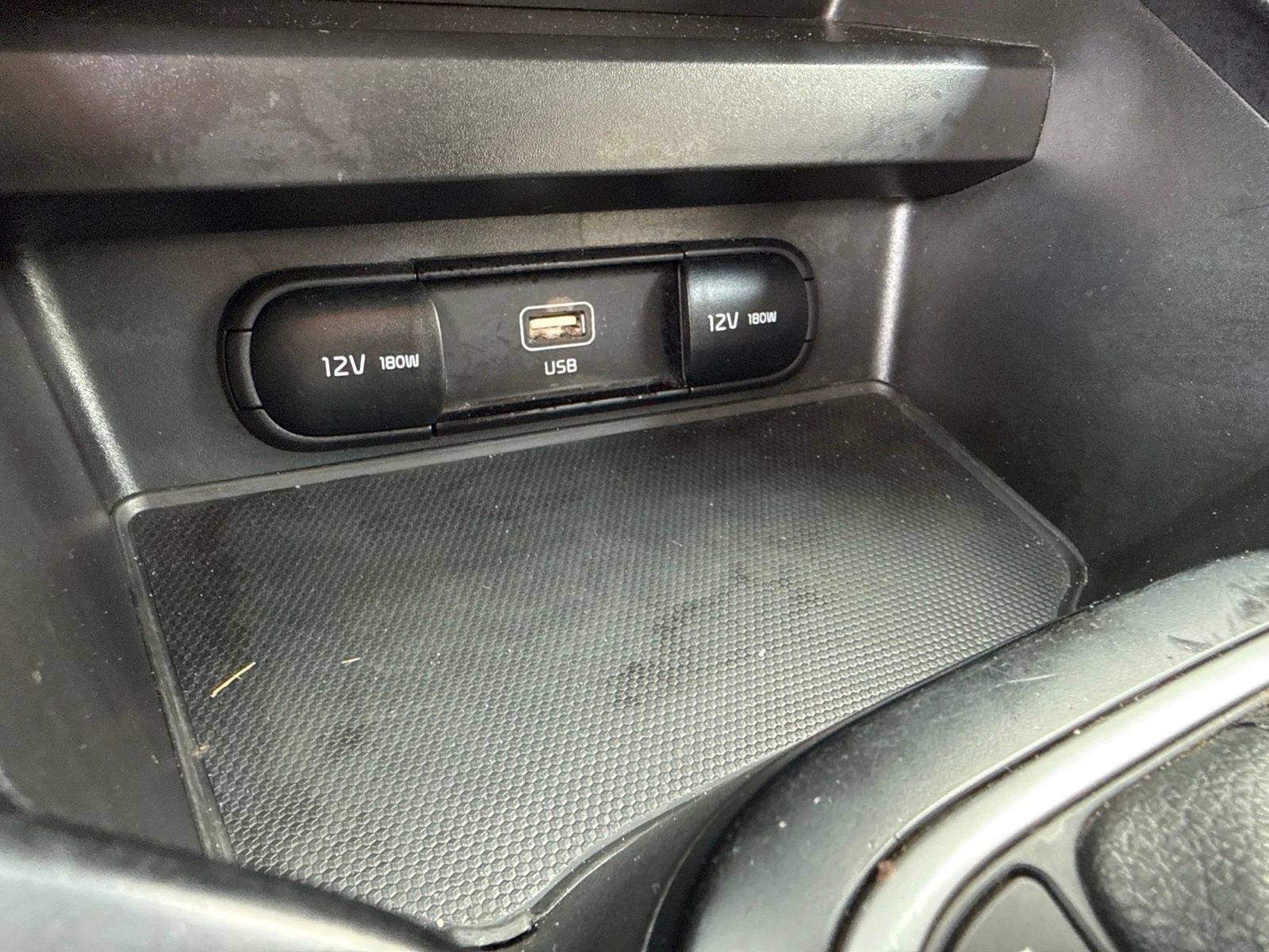 Used 2025 Kia Soul LX FWD image 23