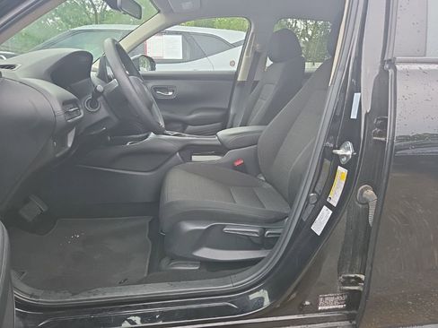 Used 2025 Honda HR-V LX image 3