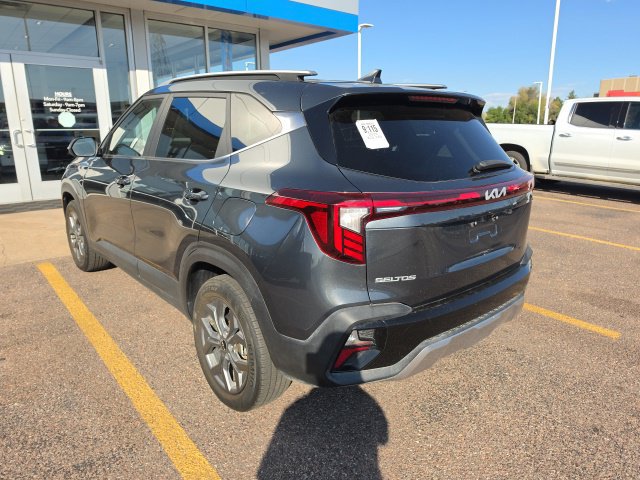 Used 2024 Kia Seltos S AWD/4WD image 6