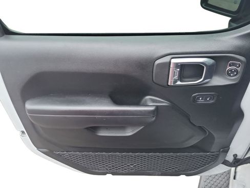 Used 2021 Jeep Wrangler Unlimited Sport image 9