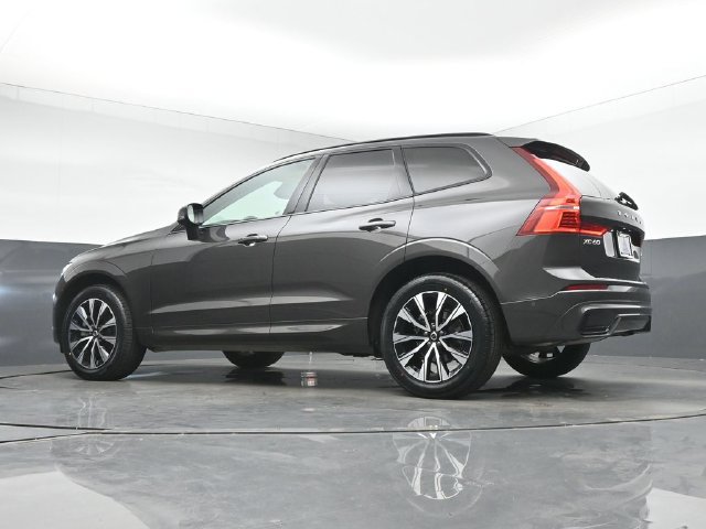 Used 2024 Volvo XC60 B5 Plus w/ Protection Package Premier AWD/4WD image 37