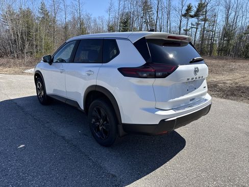 New 2026 Nissan Rogue SV AWD/4WD image 5