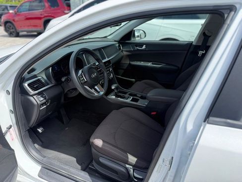 Used 2020 Kia Optima LX FWD image 24