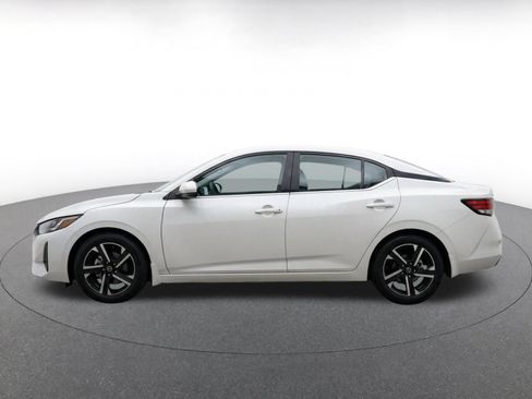 Used 2025 Nissan Sentra SV FWD image 4