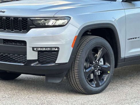New 2025 Jeep Grand Cherokee L Limited w/ Black Appearance Package image 7