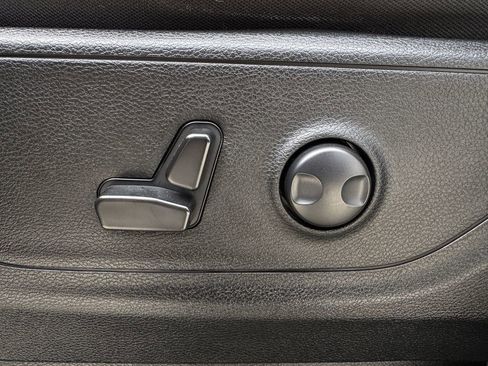 Used 2023 RAM 1500 Lone Star AWD/4WD image 25